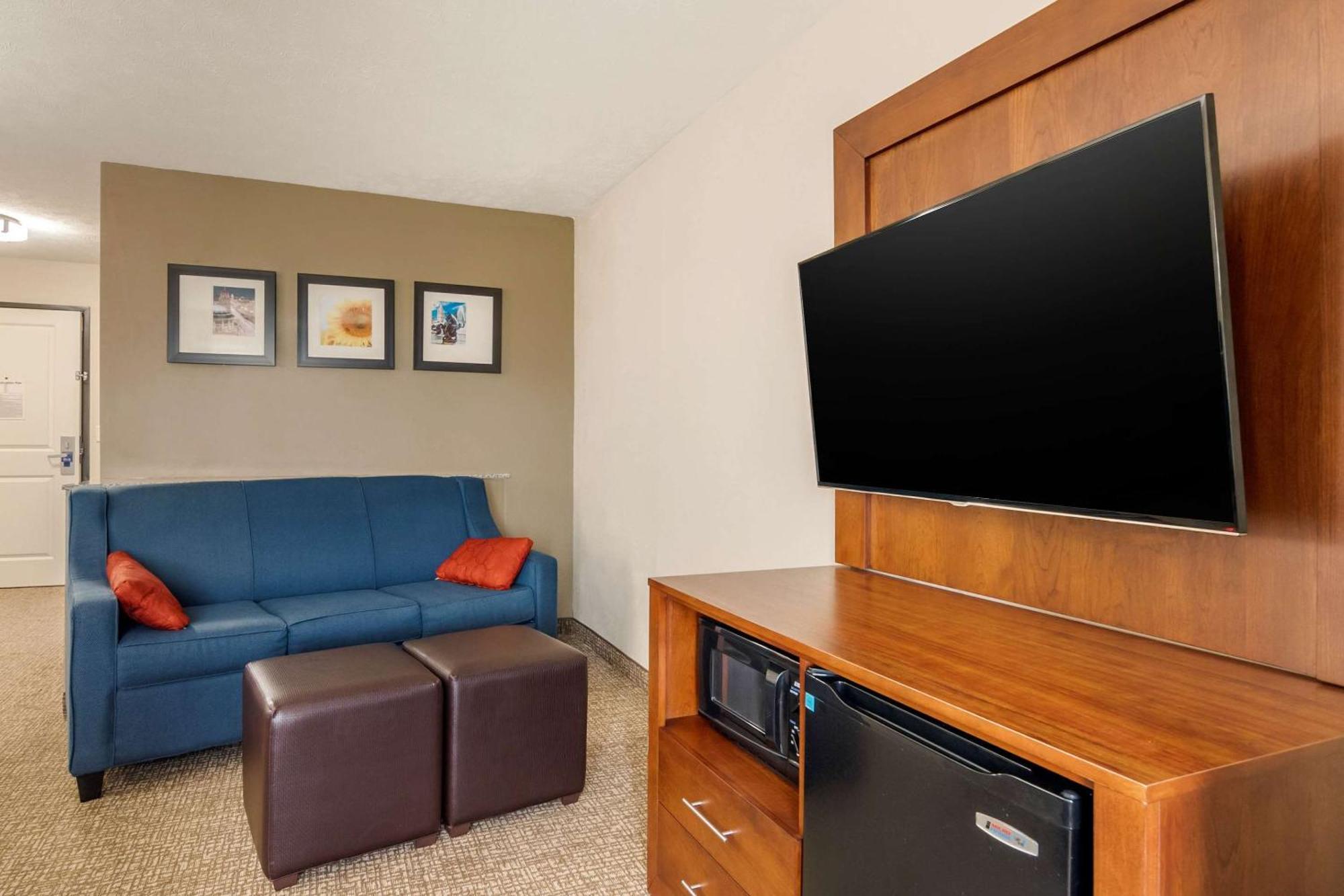 Comfort Suites Speedway - Kansas City Extérieur photo