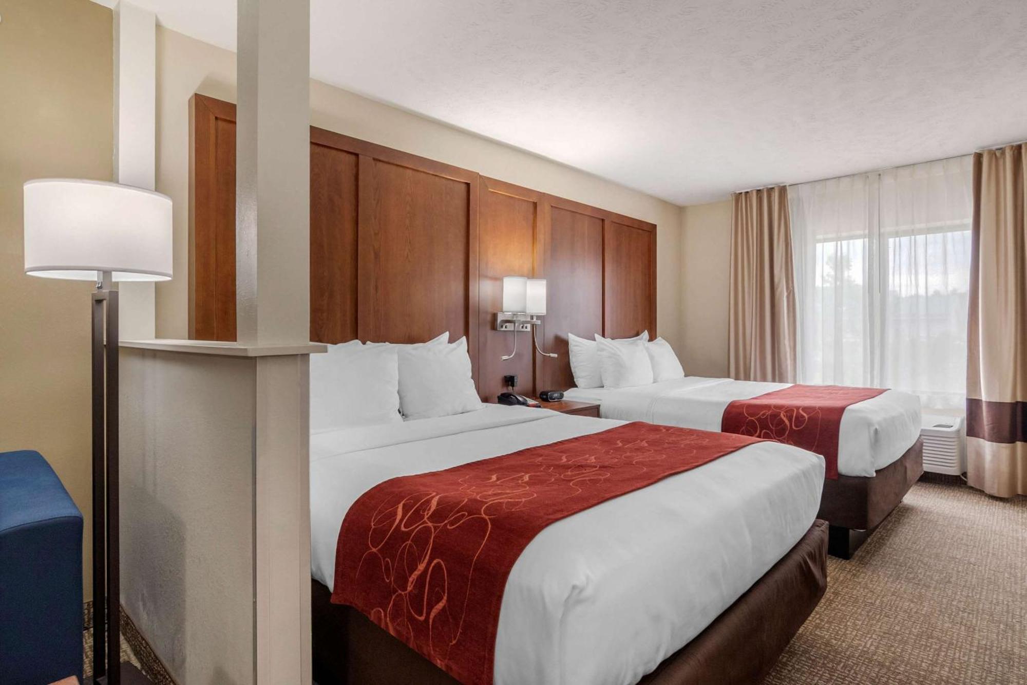 Comfort Suites Speedway - Kansas City Extérieur photo