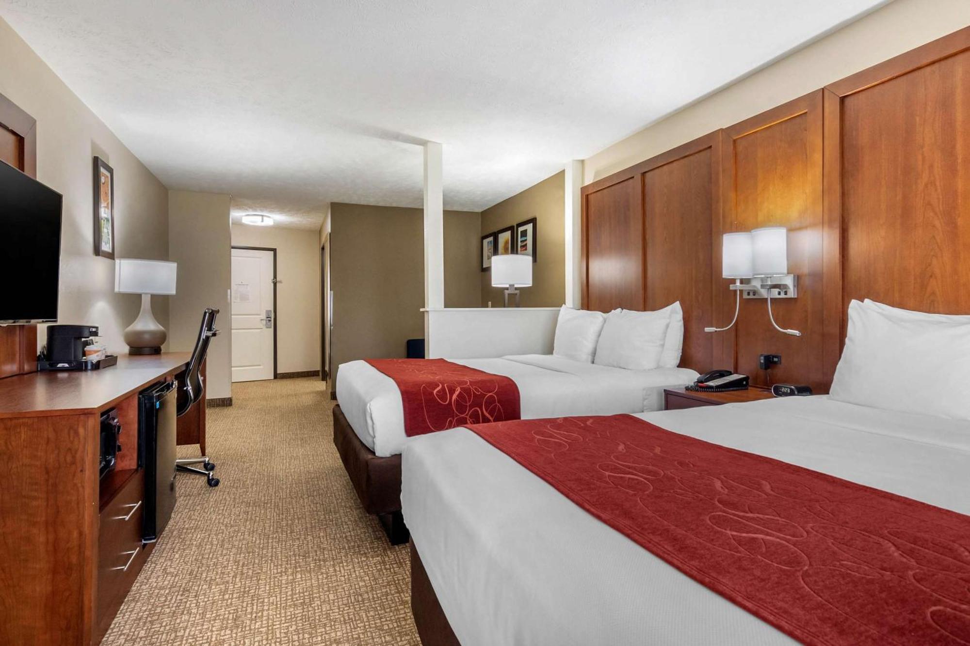 Comfort Suites Speedway - Kansas City Extérieur photo